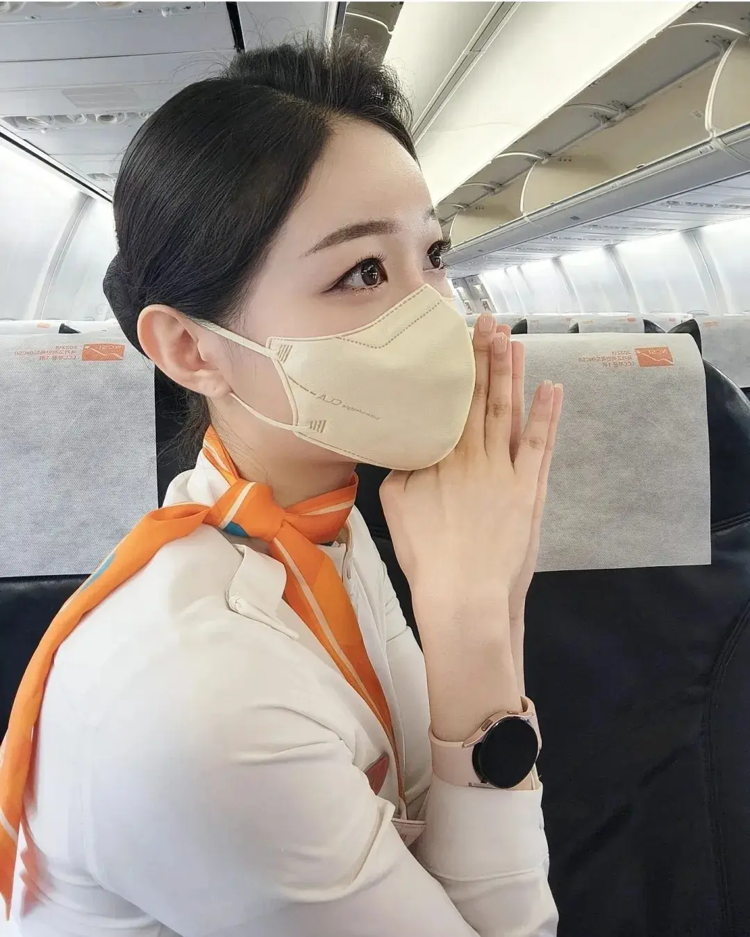 制服之下尽显女神风采，无广告流畅观看，1080P高清呈现韩国空姐精彩剧情！