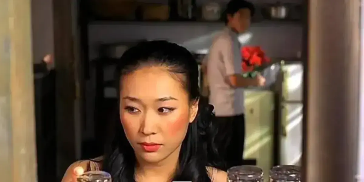 《爱的色放》_2001年韩国经典佳作_朴在浩执导演绎偷窥禁忌之恋_光州事件背景下未删减高清_中文字幕网盘资源~感受欲望深渊