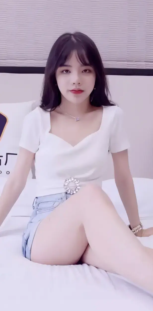 《潘甜甜三部曲》1080P超清资源免费在线观看_《潘甜甜封神全集》迅雷下载：记录少女心路蜕变的暗黑影像诗-潘甜甜三部曲凭啥被全网疯抢？