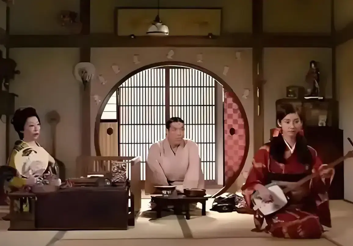 日本电影《感官世界》全集高清无删减，免费在线看！这部《感官世界》改编自真实事件，以影像探讨爱与死亡，中文版字幕精准呈现，网盘资源备好！