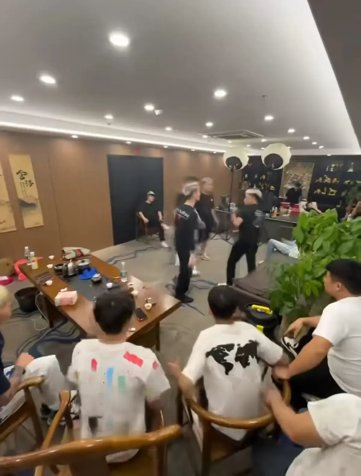 海南陈虎任vs荣少冲突后续