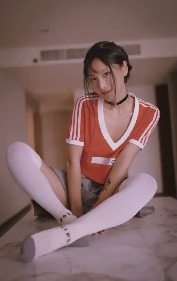 抖音网红推荐《刘玥合集》1080P高清无删减免费在线看-刘玥老师外网视频持续更新，留学生人气博主《刘玥》女性向视频全系列流畅播放《刘玥合集》创意记录下载