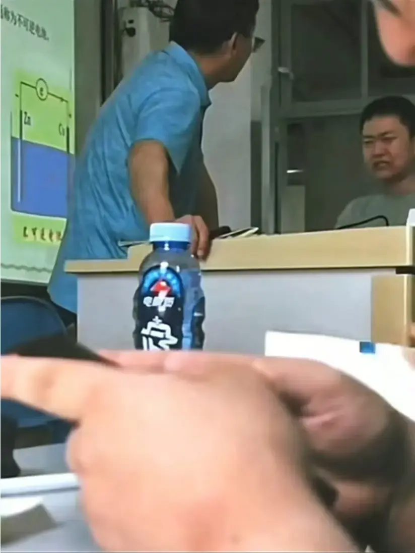 深度剖析《上海二工大杀杀杀哥》事件_上海二工大杀杀杀哥事件前因后果全解析_嘉豪怒喊杀杀杀名场面原视频