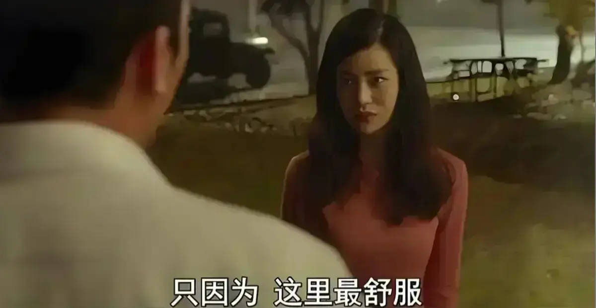 《骑骑上司妻》韩国电影_禁忌三角错位引发密室交易_欲望与谎言交织_蓝光1080P未删减完整版_中韩双语高画质在线观看_多网盘极速下载
