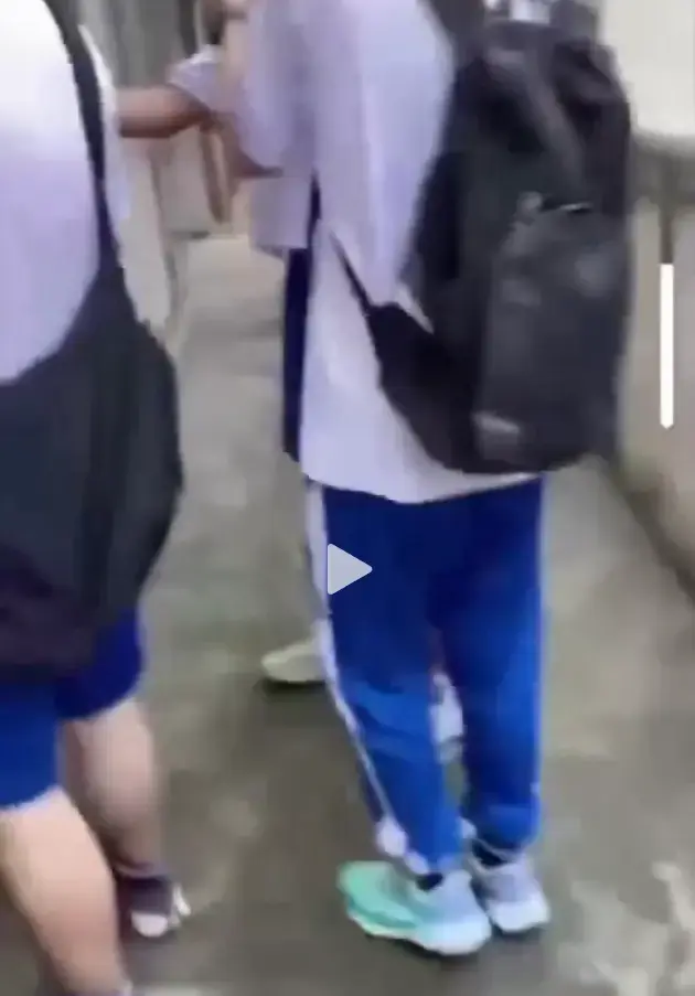 免费看《大昌市第七中学鬼敲门》，敲门声打破走廊宁静！大昌市第七中学鬼敲门，1080P高清资源持续有效！